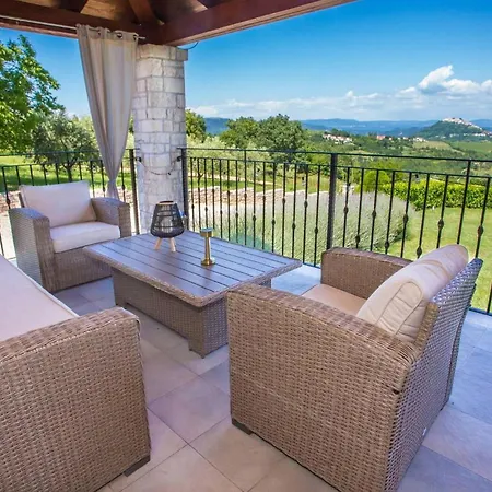 Fiore Spinovci Holiday home *
